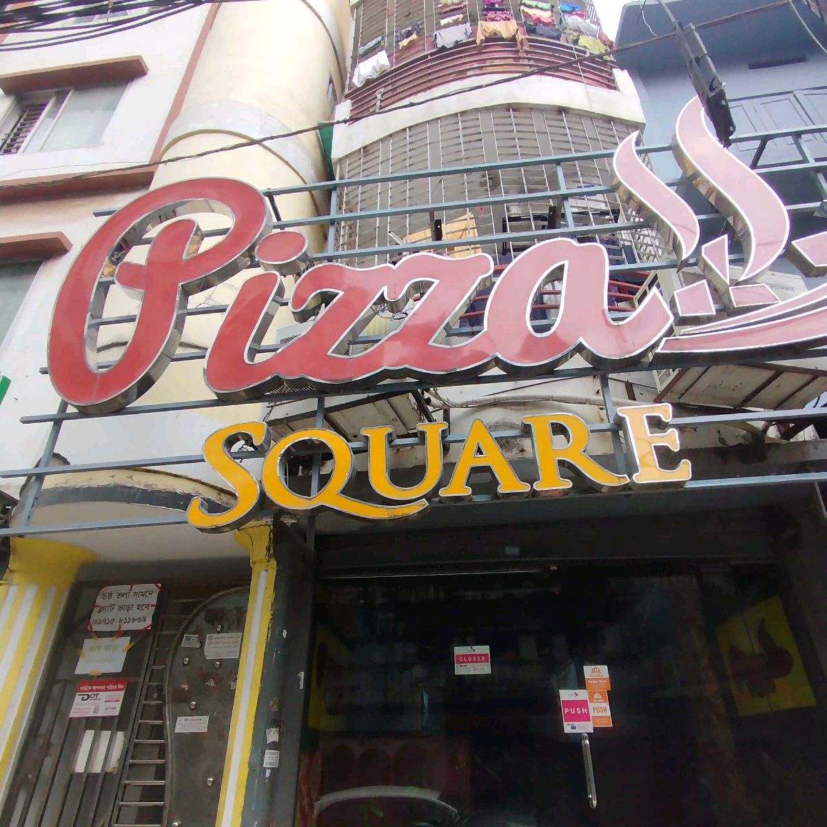 Pizza Square