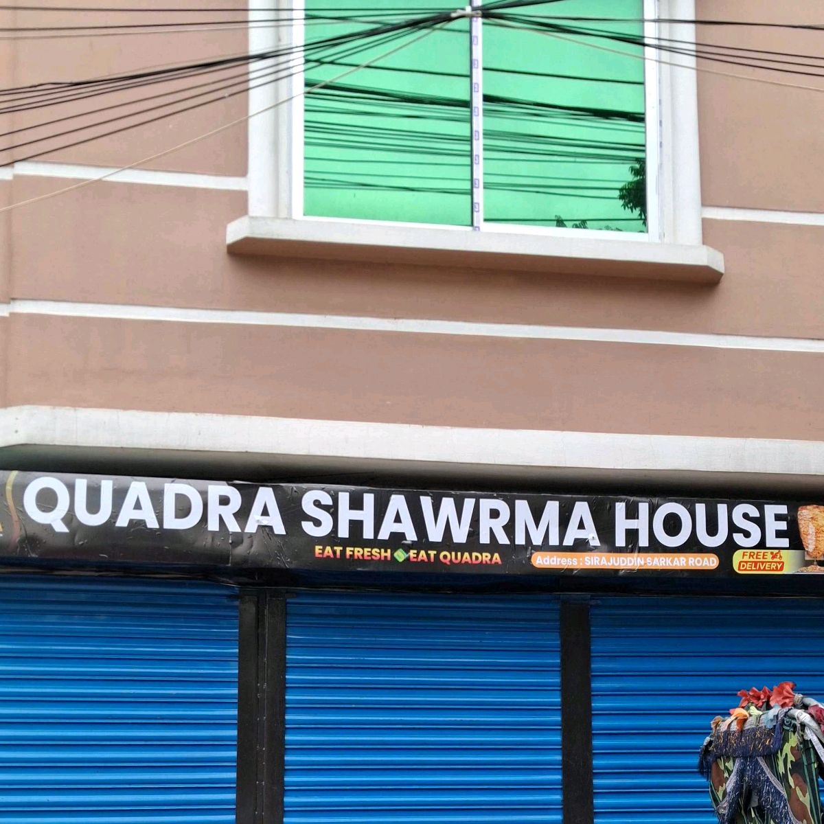 Quadra Shawrma House