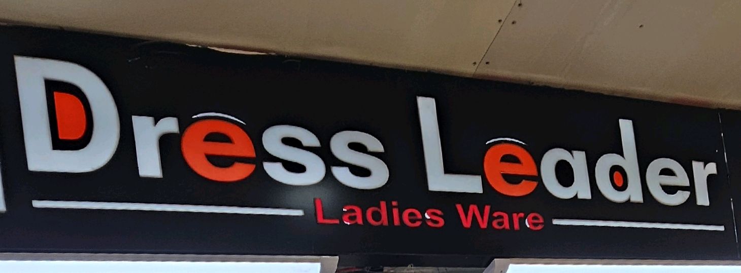 Dress Leader